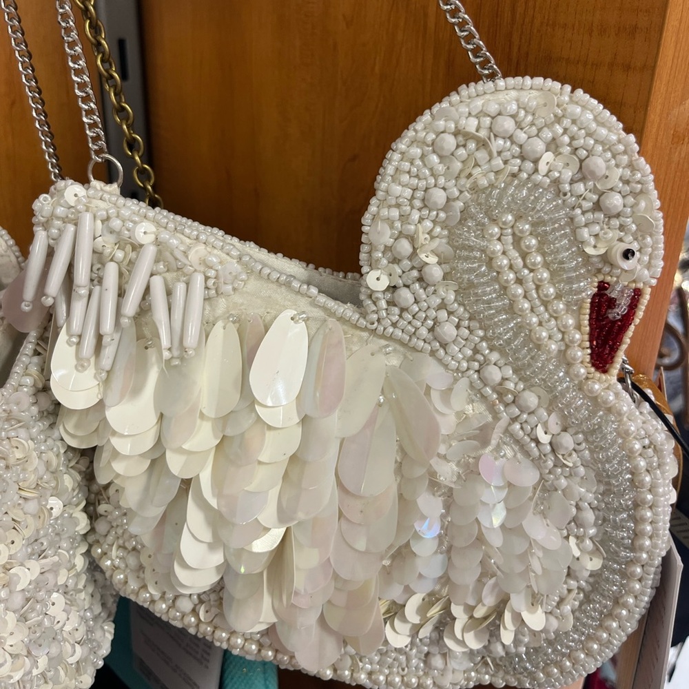 Adorable little beaded swan bag!